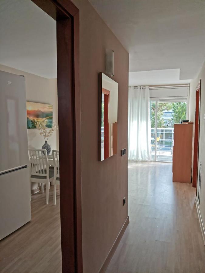 Apartment Near The Sea In บลาเนส ภายนอก รูปภาพ