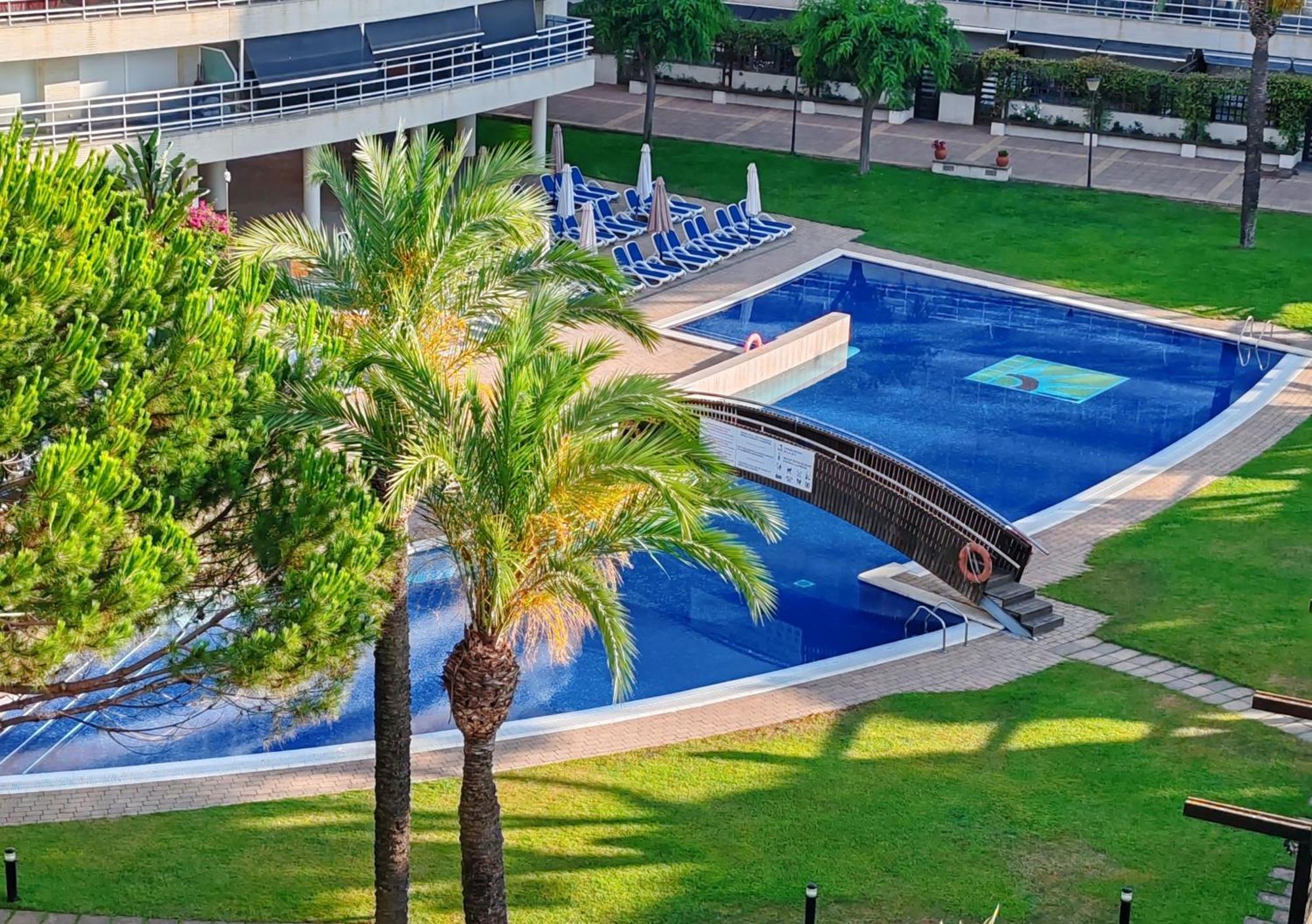 Apartment Near The Sea In บลาเนส ภายนอก รูปภาพ